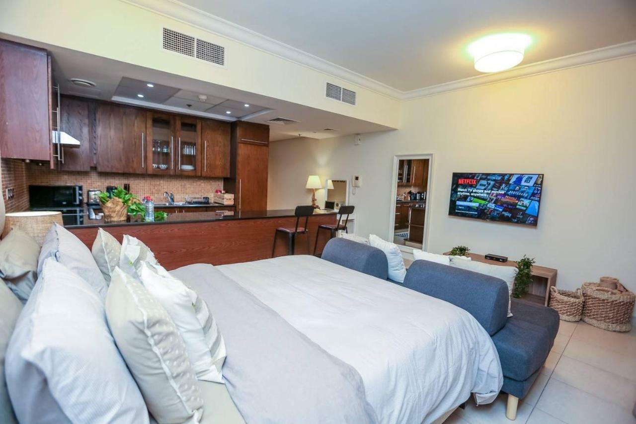 Appartamento Prime Retreats - Downtown Dubai Esterno foto