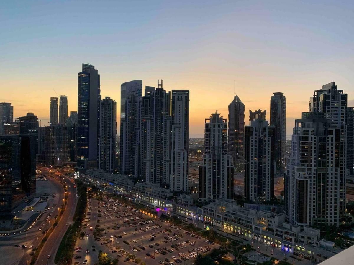 Appartamento Prime Retreats - Downtown Dubai Esterno foto